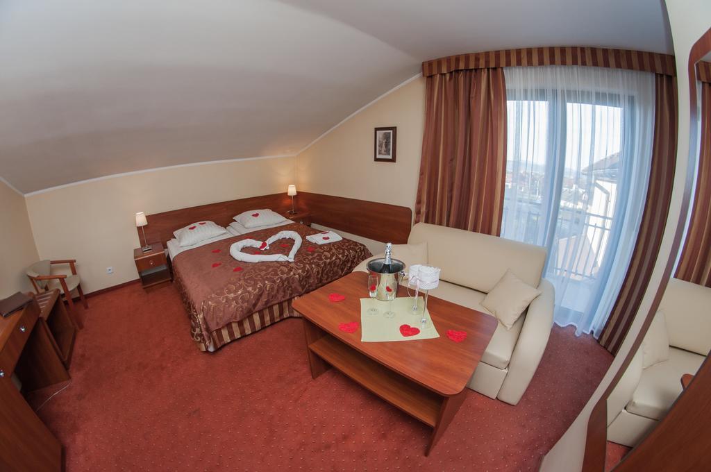 Hotel Rypsowka 노비 삭츠 외부 사진